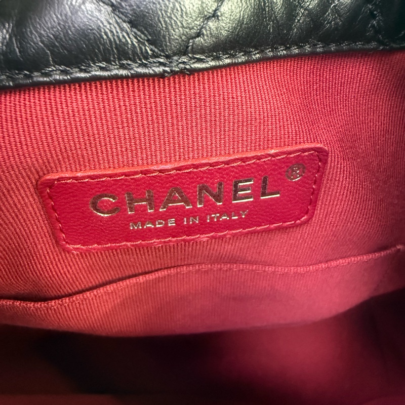 Chanel Gabrielle drawstring 黑復刻牛皮流浪後背包 芯片款-4