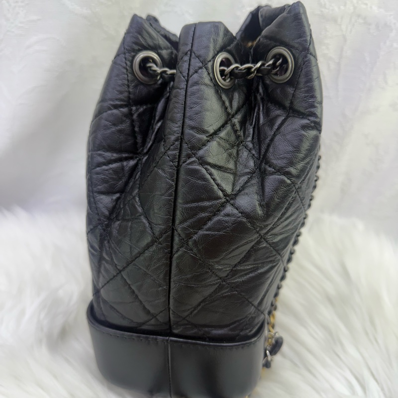 Chanel Gabrielle drawstring 黑復刻牛皮流浪後背包 芯片款-8