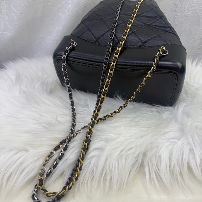 Chanel Gabrielle drawstring 黑復刻牛皮流浪後背包 芯片款-10