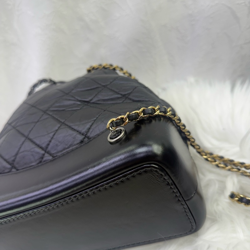 Chanel Gabrielle drawstring 黑復刻牛皮流浪後背包 芯片款-13