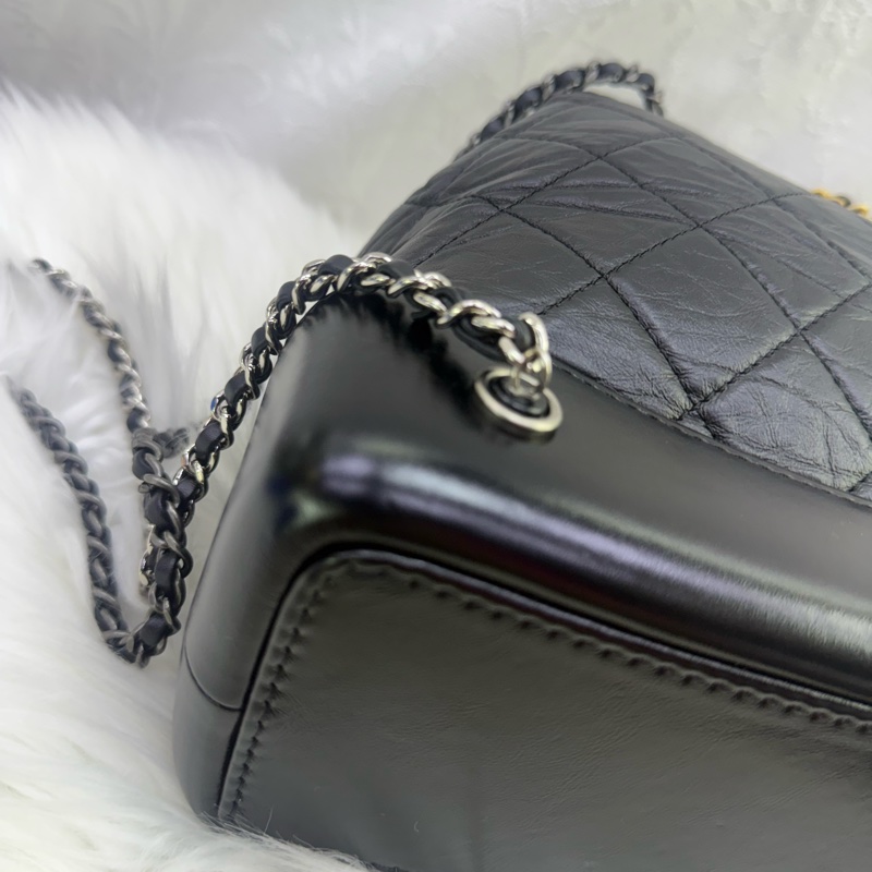 Chanel Gabrielle drawstring 黑復刻牛皮流浪後背包 芯片款-14