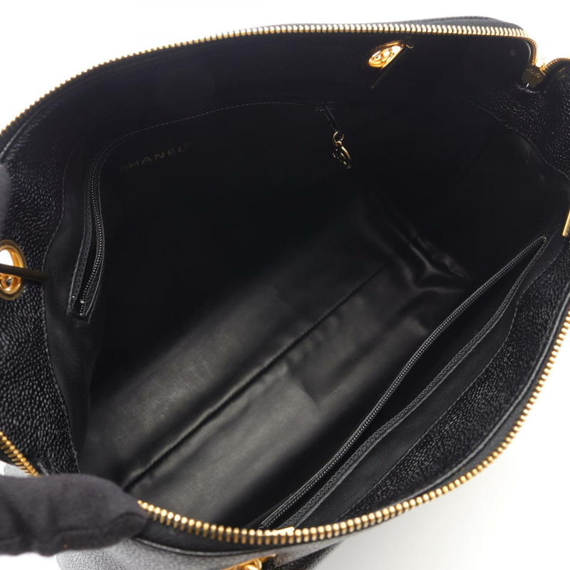 香奈兒 COCO 標誌單背包，黑色粒面小牛皮，二手，女士，金色五金 CC-2