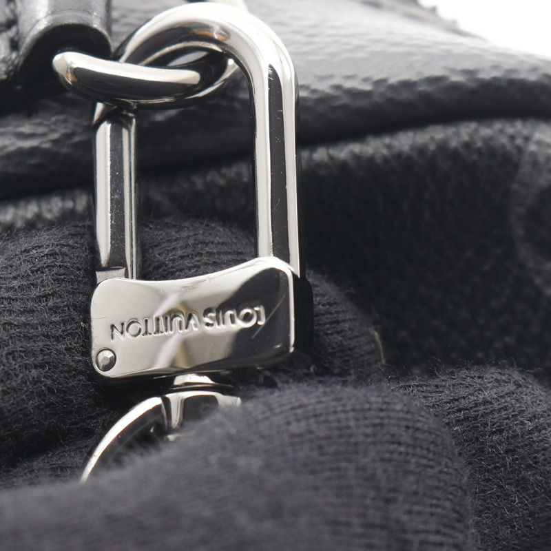 路易威登雙手機袋單肩包 M81321 Monogram Eclipse Reverse-5