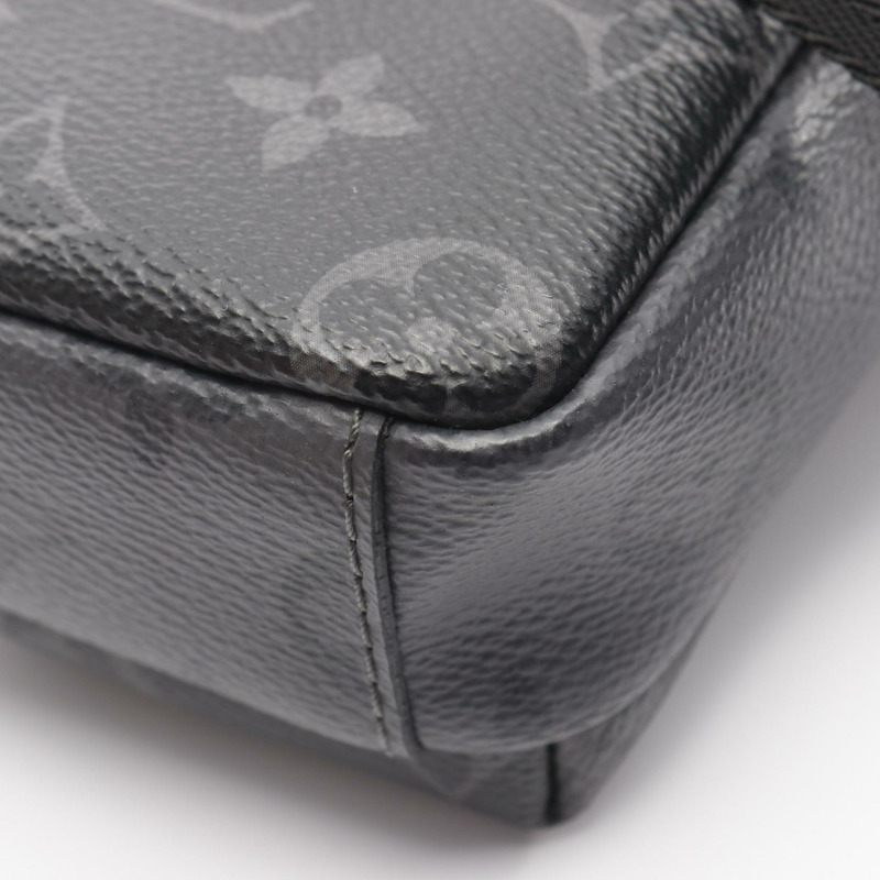 路易威登雙手機袋單肩包 M81321 Monogram Eclipse Reverse-6