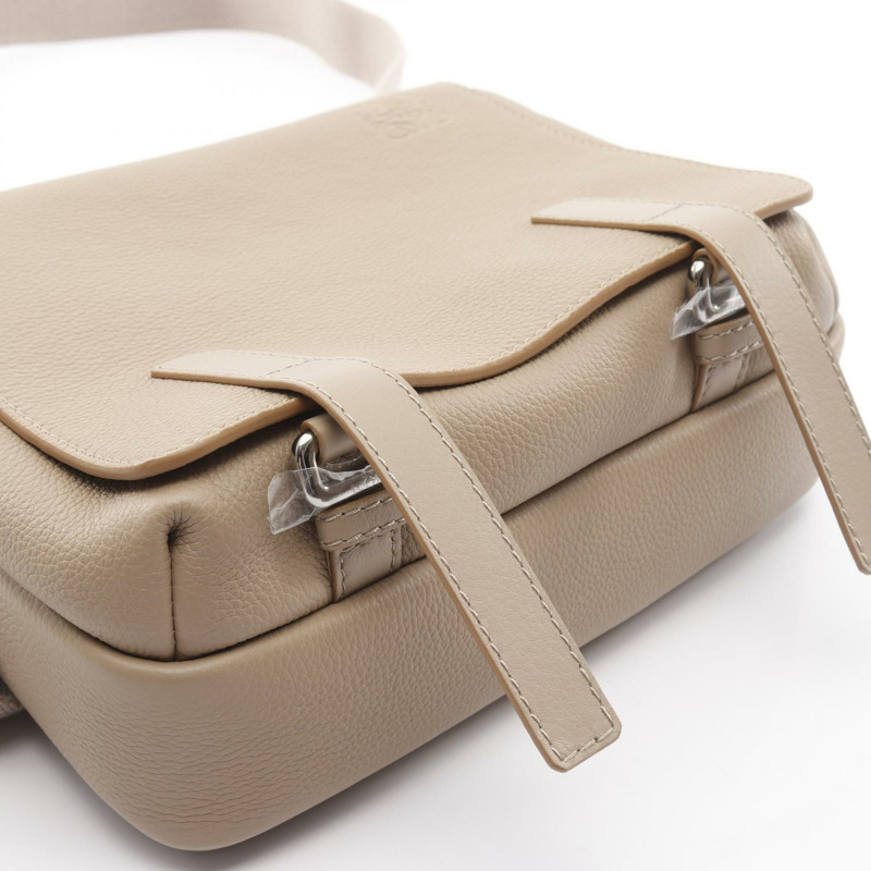 LOEWE 軍裝斜背包 XS 肩背包 B553A72X22 皮革 米色 二手-4