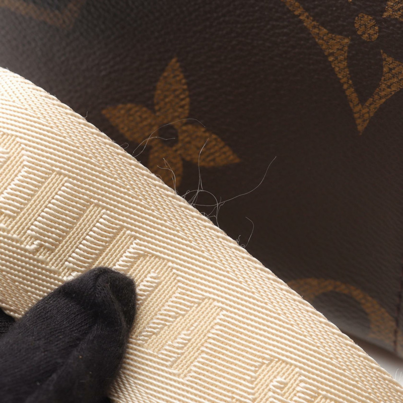 路易威登 On the Go PM 斜背手提包 M46373 Monogram Giant Reverse-6