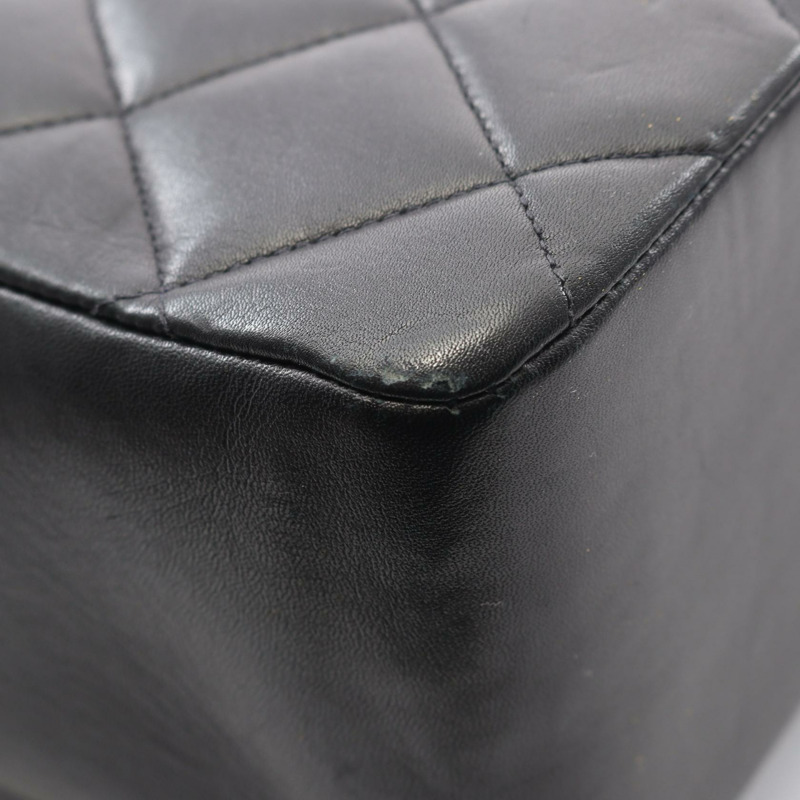 香奈兒 Jumbo Matelasse 單翻蓋鏈條肩背包，羊皮材質，黑色，二手 CC-8