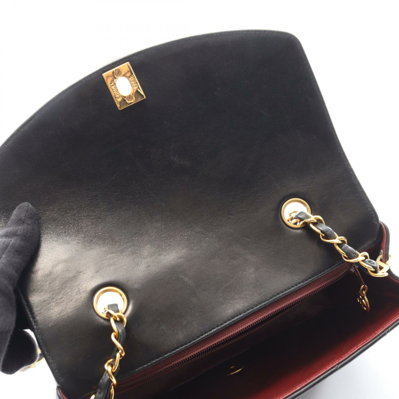 香奈兒 (CHANEL) 絎縫 Diana 翻蓋單肩包,羊皮材質,黑色,二手,金色五金,女士款-5