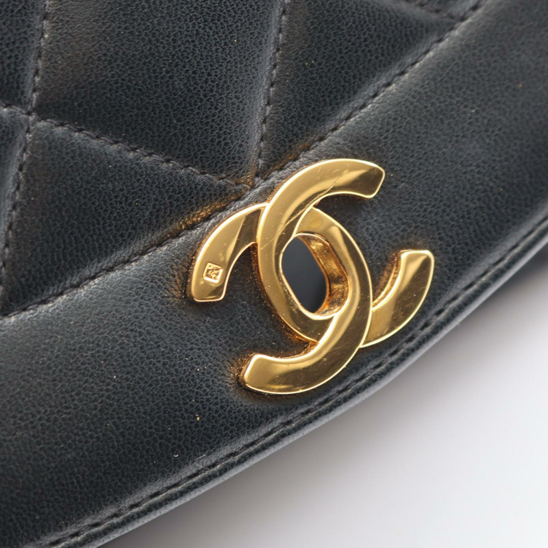 香奈兒 (CHANEL) 絎縫 Diana 翻蓋單肩包,羊皮材質,黑色,二手,金色五金,女士款-6
