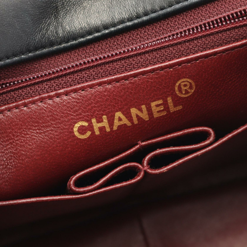 香奈兒 (CHANEL) 迷你絎縫 20 鏈條肩背包，羊皮材質，黑色，二手，金色五金 CC-3