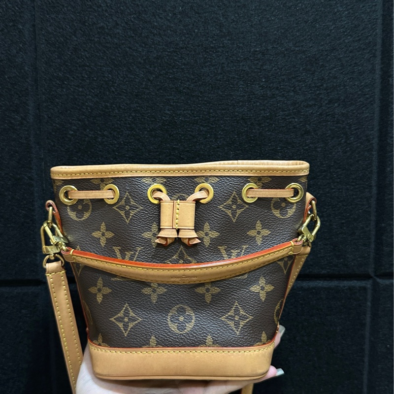 Lv 迷你小水桶包-5