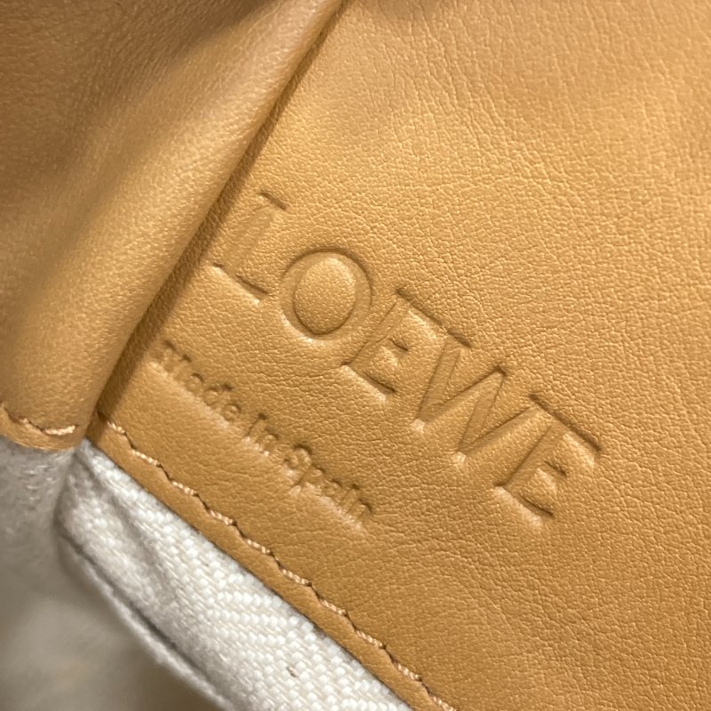 LOEWE 羅威 HAMMOCK MINI 皮革 吊床包 淺棕色-8