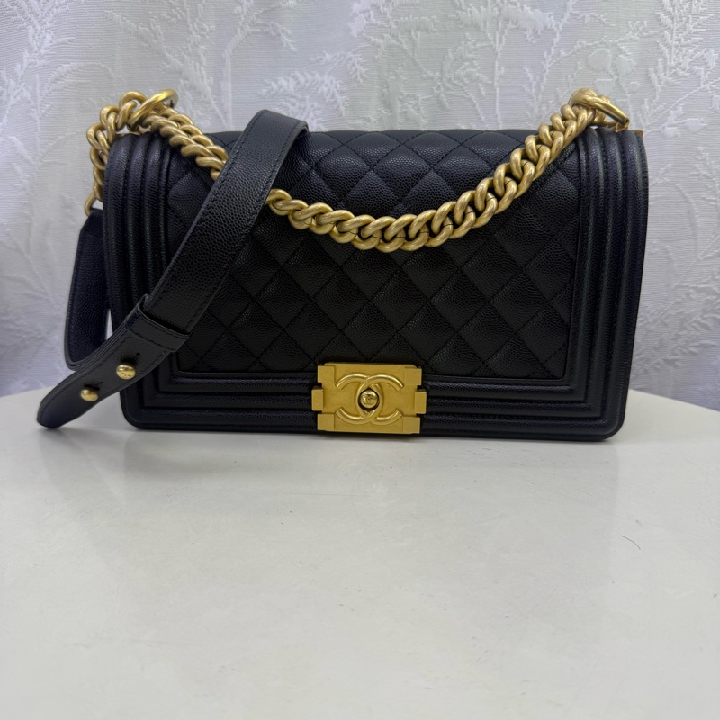 Chanel LeBoy Bag 黑色金扣荔枝皮晶片款-0
