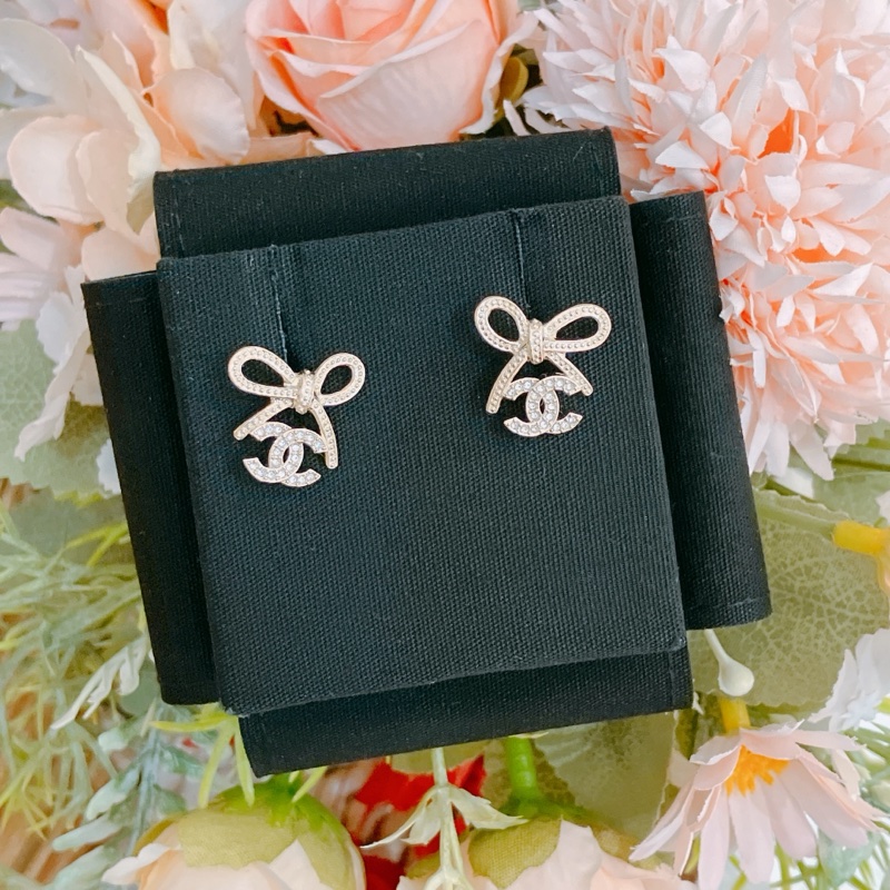 TK1885 Chanel香奈兒金色蝴蝶結雙C Logo耳環 1.4cm Ribbon With CC Logo Crystal X GHW-10