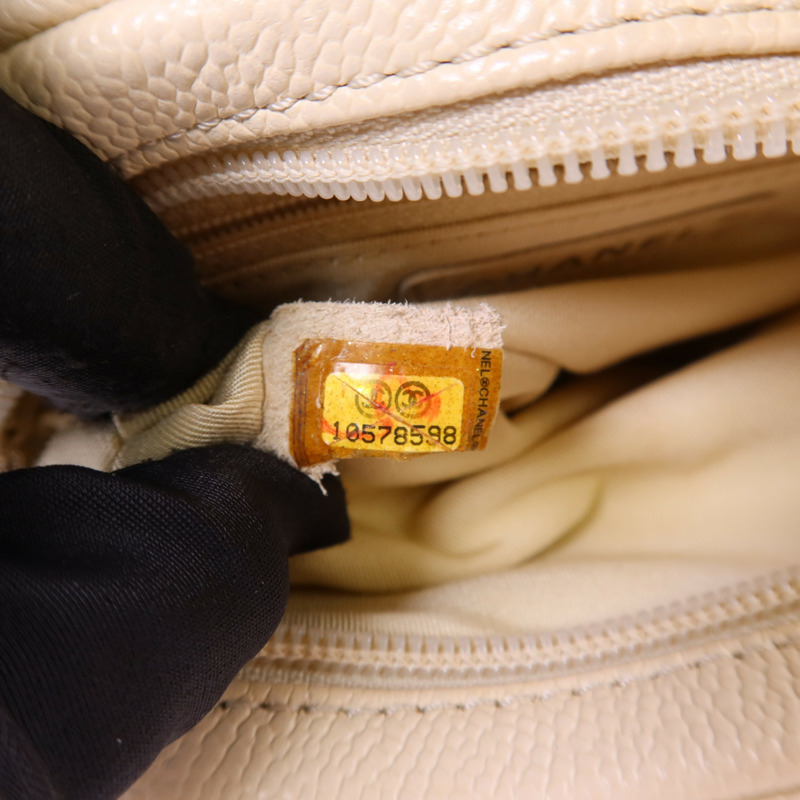 CHANEL 牛皮皮革Shoulder Bag銀扣肩背袋-7