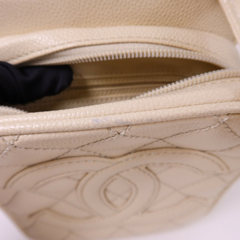 CHANEL 牛皮皮革Shoulder Bag銀扣肩背袋-21