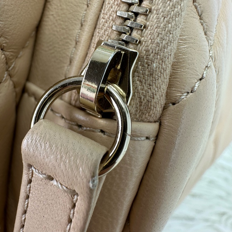 CHANEL 24k 奶茶米色羊皮保齡球相機包 晶片款 單肩斜肩包-12