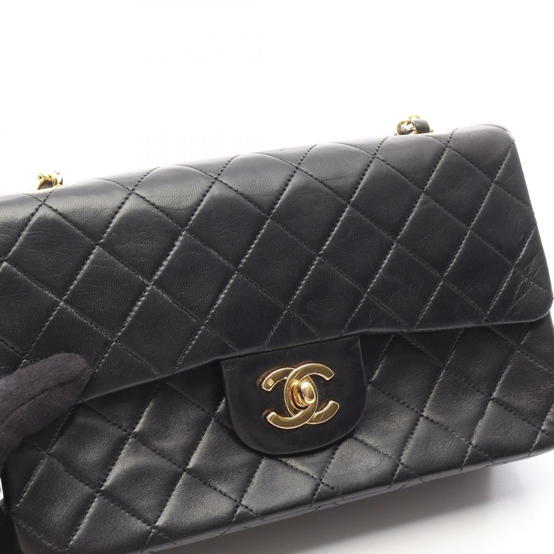 香奈兒 (CHANEL) Matelasse W 翻蓋鏈條單肩背包，羊皮材質，黑色，二手，金色五金，CC-8