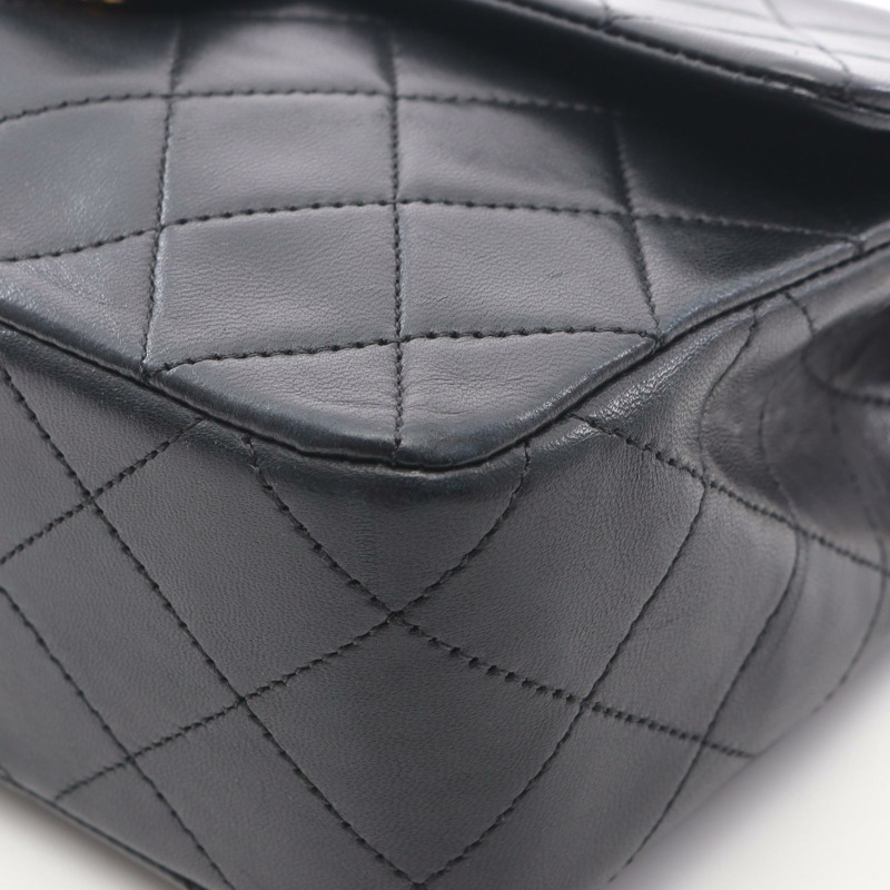 香奈兒 (CHANEL) 迷你絎縫 20 鏈條肩背包，羊皮材質，黑色，二手，金色五金 CC-7