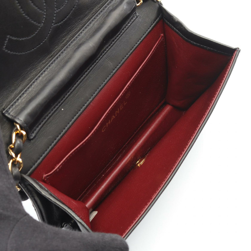 香奈兒迷你絎縫全蓋鏈條單肩背包，羊皮材質，黑色，二手，金色五金配件。-2