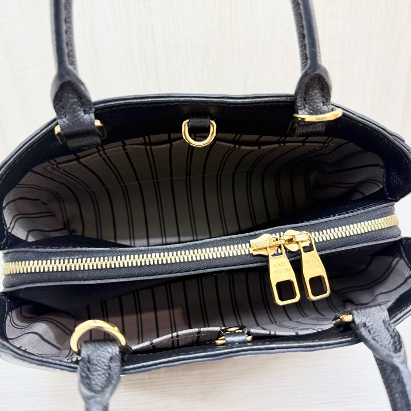 LV 黑牛皮壓紋金釦手提斜背蒙田包BB M41053-6