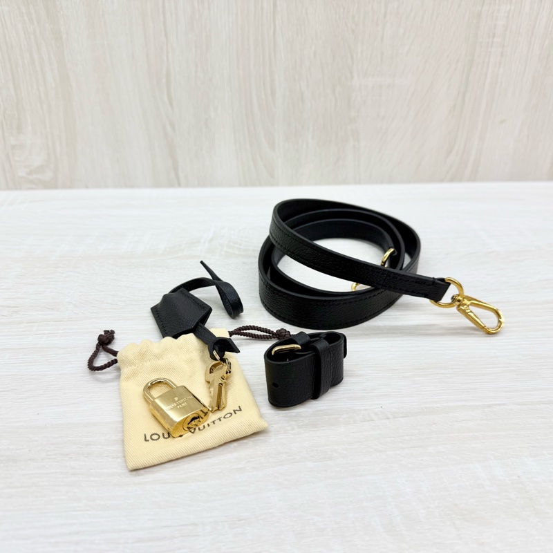 LV 黑牛皮壓紋金釦手提斜背蒙田包BB M41053-8