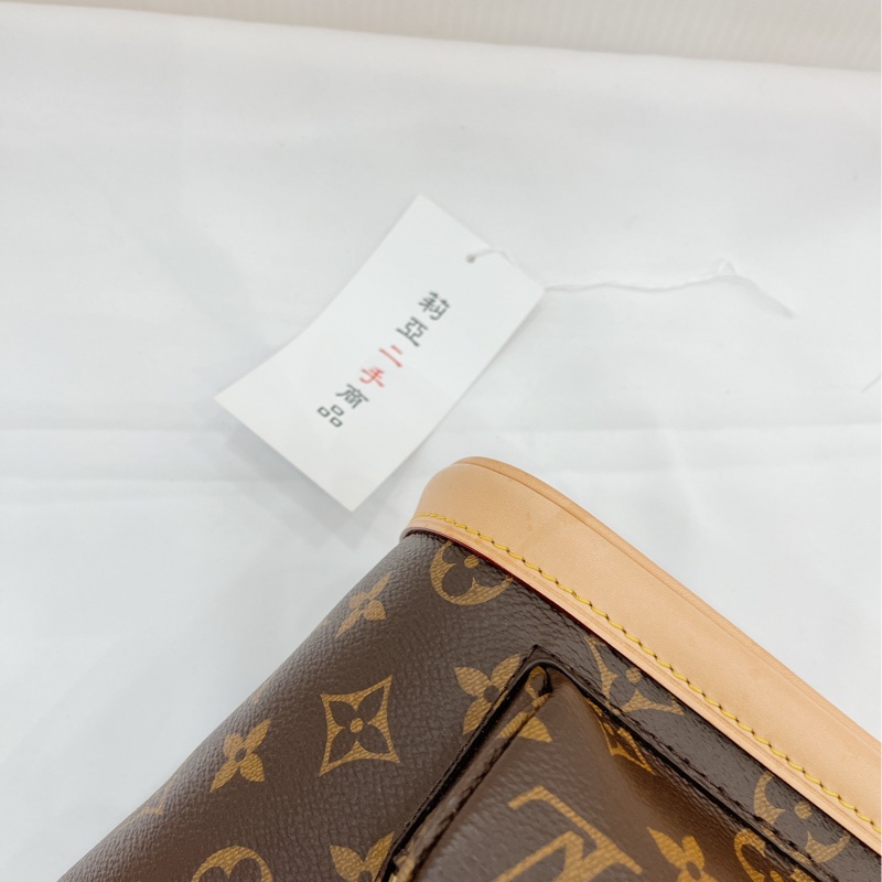 莉亞精品♡LV M11199 老花後背包 二手-11