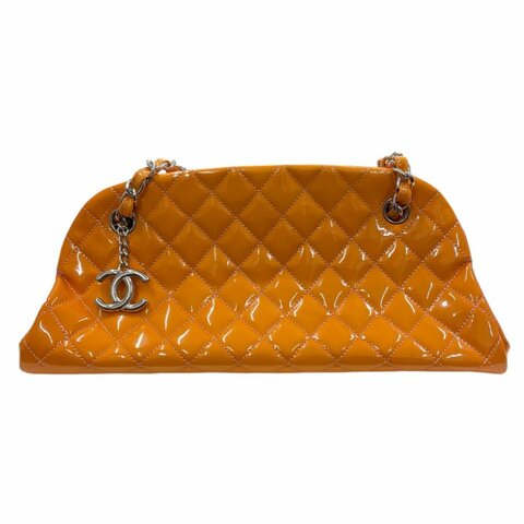 CHANEL 香奈兒 漆皮腋下肩背包 橘色 銀釦