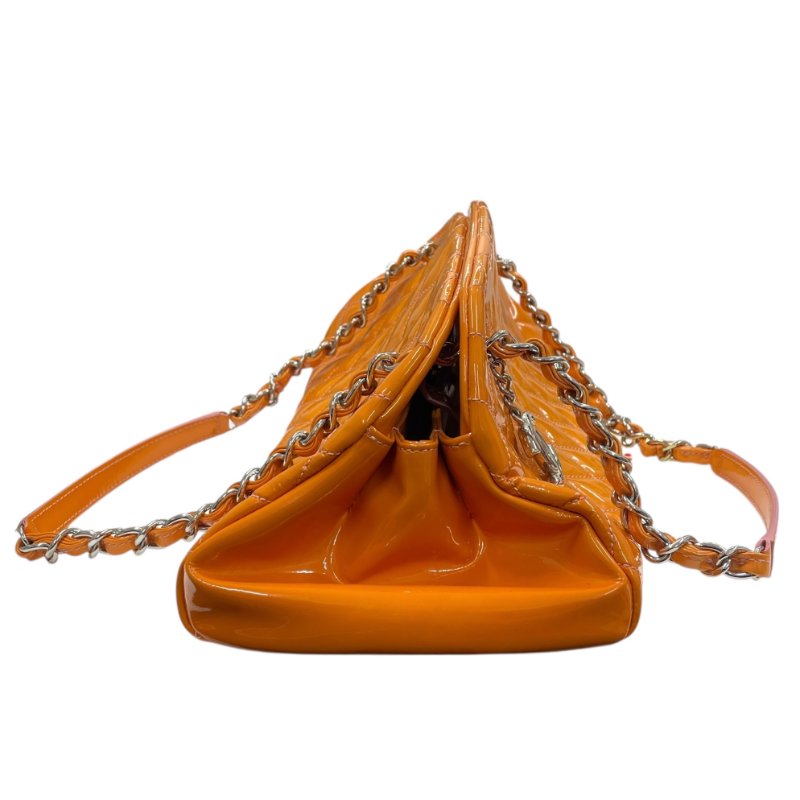 CHANEL 香奈兒 漆皮腋下肩背包 橘色 銀釦-2