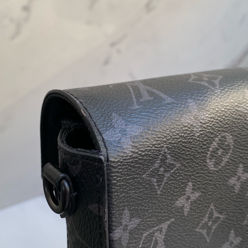 ®️LV Montsouris 黑灰 斜背包M83567-16