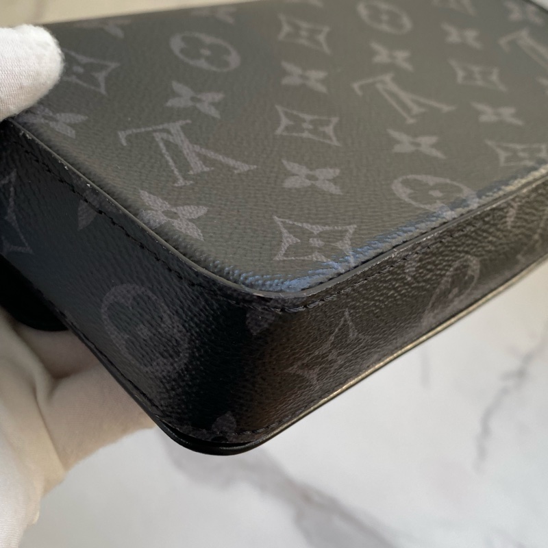 ®️LV Montsouris 黑灰 斜背包M83567-17