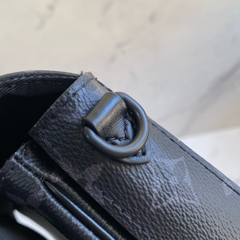 ®️LV Montsouris 黑灰 斜背包M83567-19