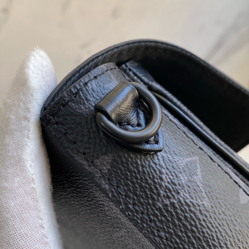 ®️LV Montsouris 黑灰 斜背包M83567-20