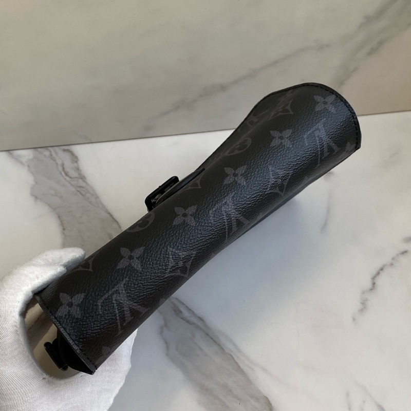 ®️LV Montsouris 黑灰 斜背包M83567 晶片款式-4