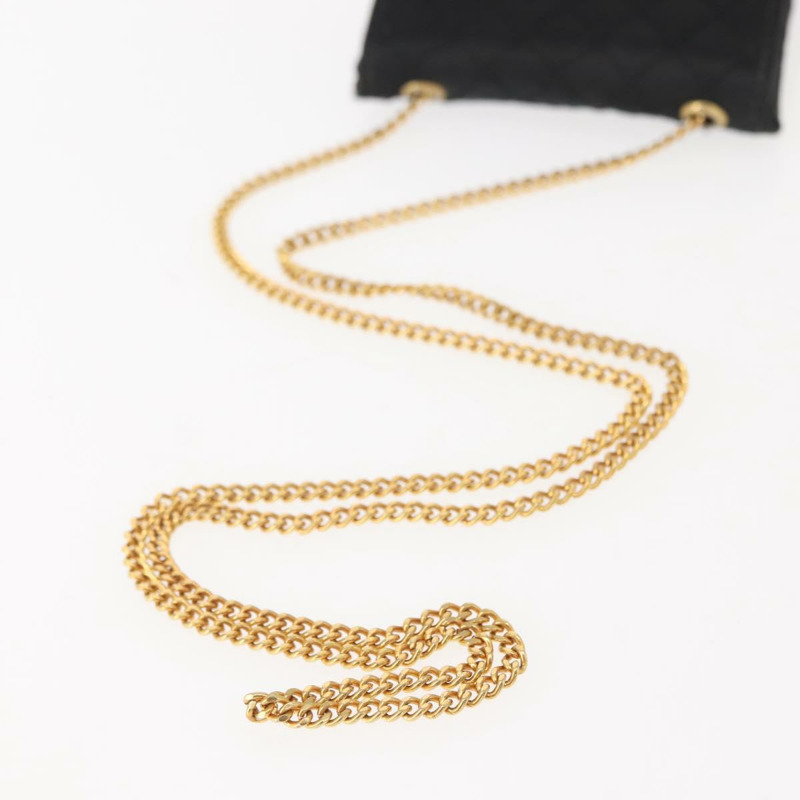 【日本直送】香奈兒 (CHANEL) 菱格紋鏈條肩背包，緞面黑色，金色雙C標誌，正品編號 ki6158-6