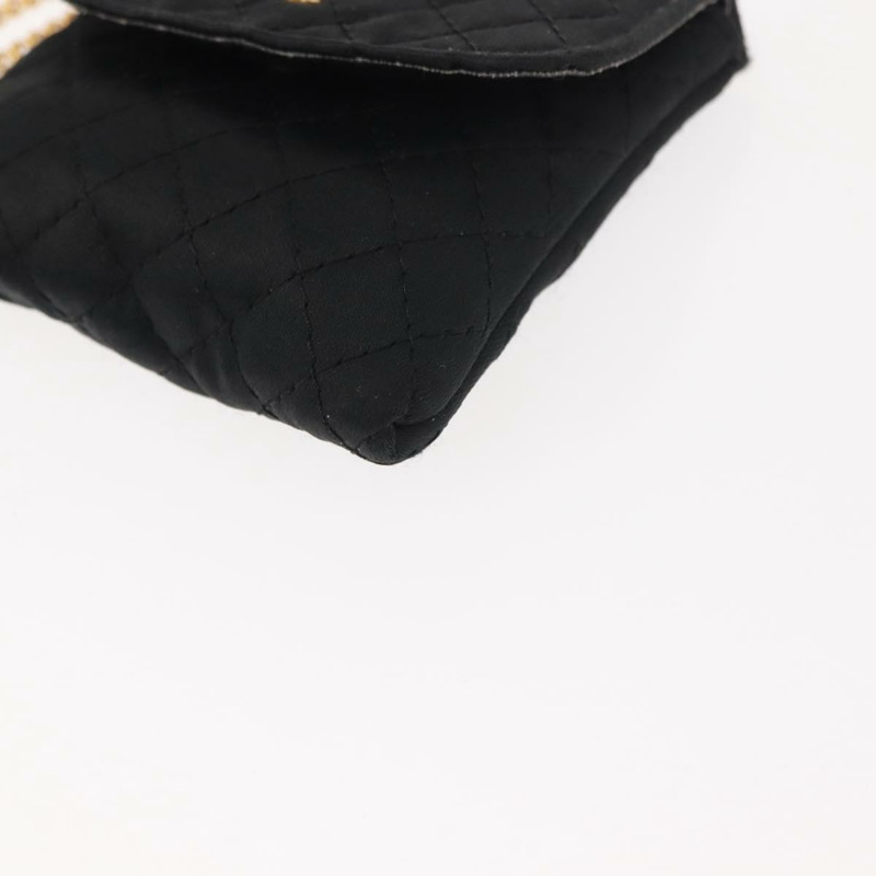 【日本直送】香奈兒 (CHANEL) 菱格紋鏈條肩背包，緞面黑色，金色雙C標誌，正品編號 ki6158-13