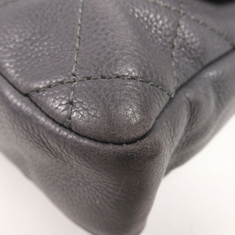 CHANEL 牛皮皮革Chain Shoulder銀扣肩背袋-5