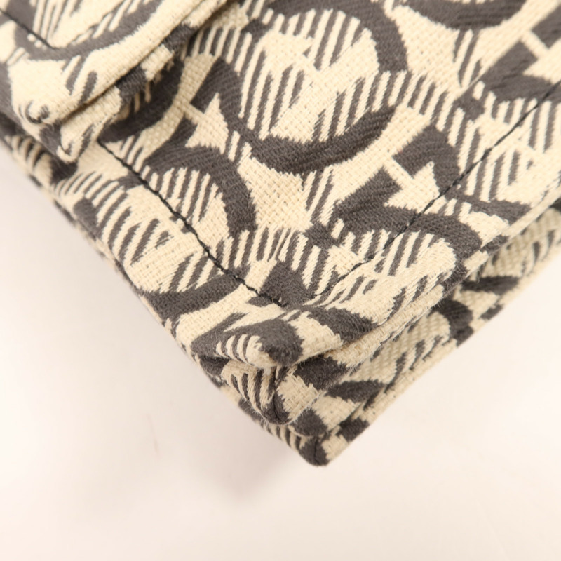 Salvatore Ferragamo 帆布Viva Bow金扣肩背袋-6