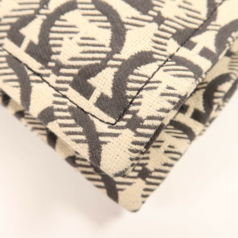 Salvatore Ferragamo 帆布Viva Bow金扣肩背袋-7