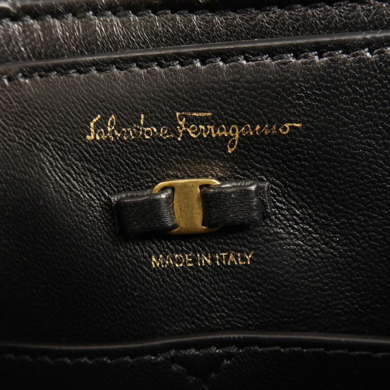Salvatore Ferragamo 帆布Viva Bow金扣肩背袋-10