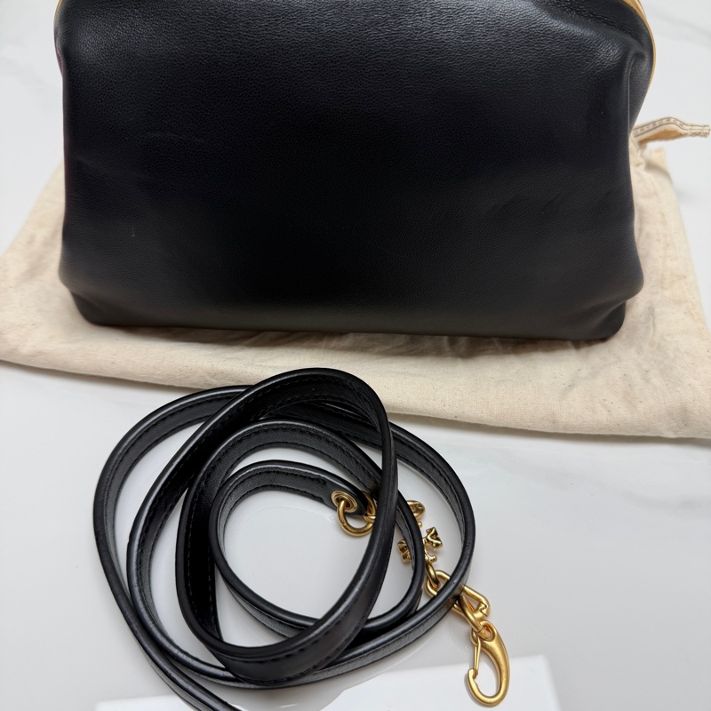 97新閑置品 Tory Burch黑金全皮雲朵包-1