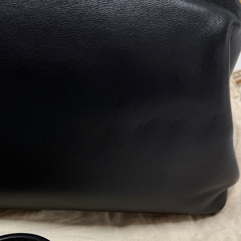 97新閑置品 Tory Burch黑金全皮雲朵包-8