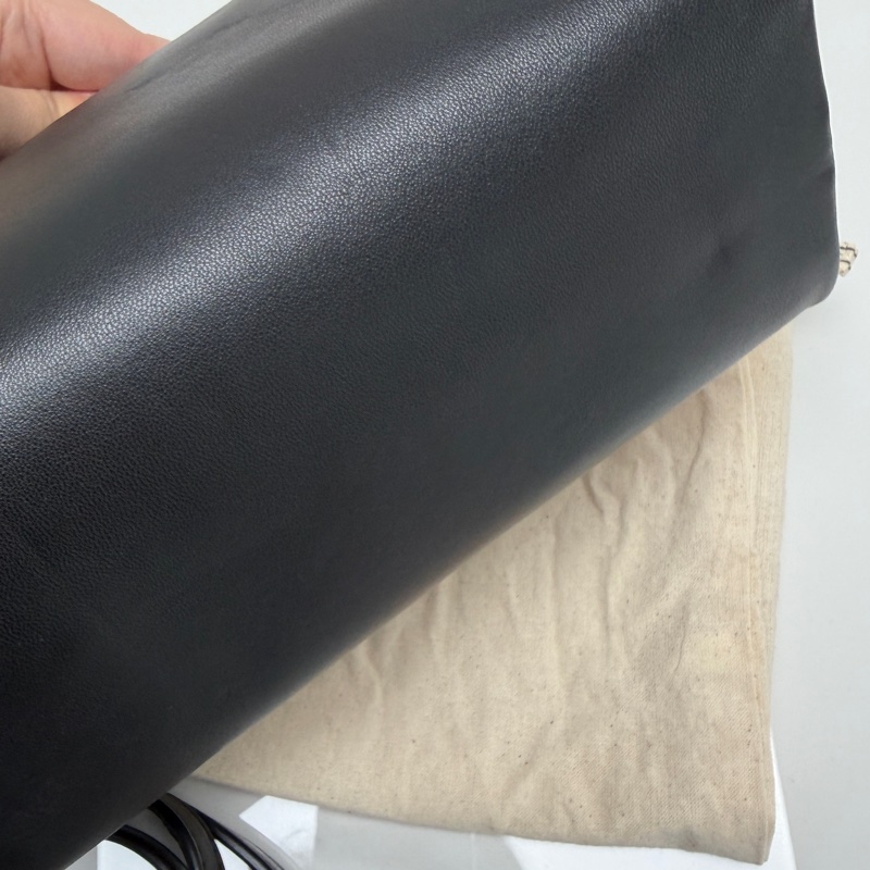 97新閑置品 Tory Burch黑金全皮雲朵包-9