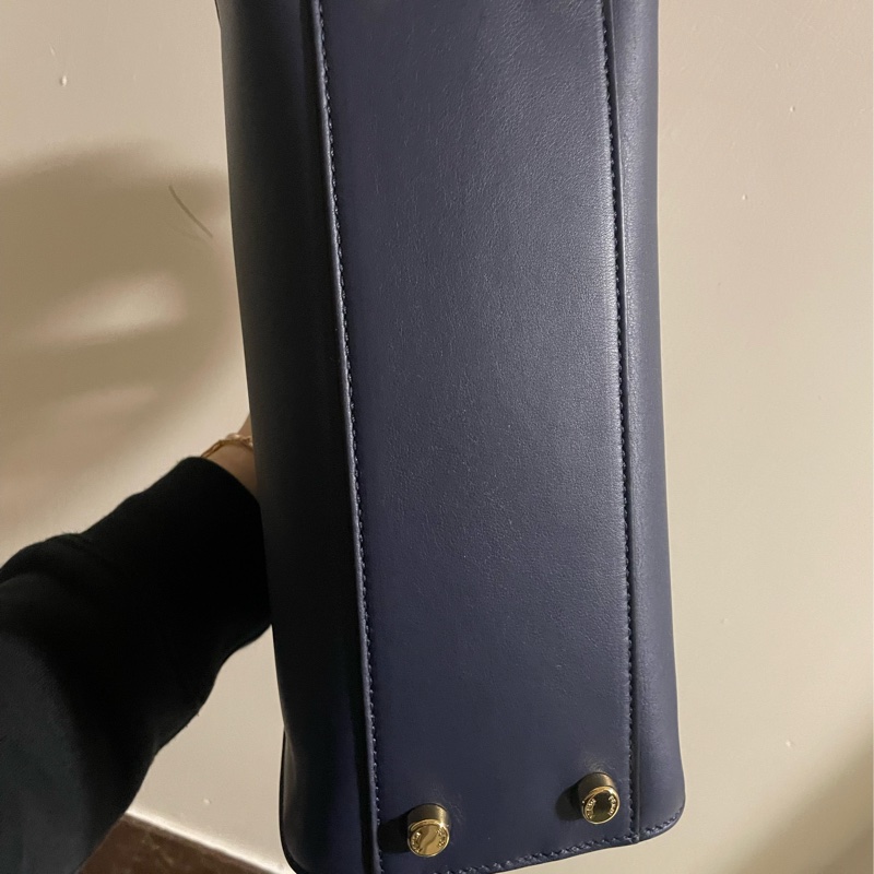 Fendi peekaboo essential 全新 沒使用-6