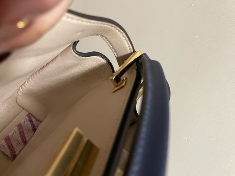 Fendi peekaboo essential 全新 沒使用-9