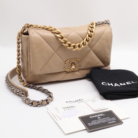 CHANEL 19 Bag 菱格紋羊皮手提肩背包 26 - 淺奶茶金31開