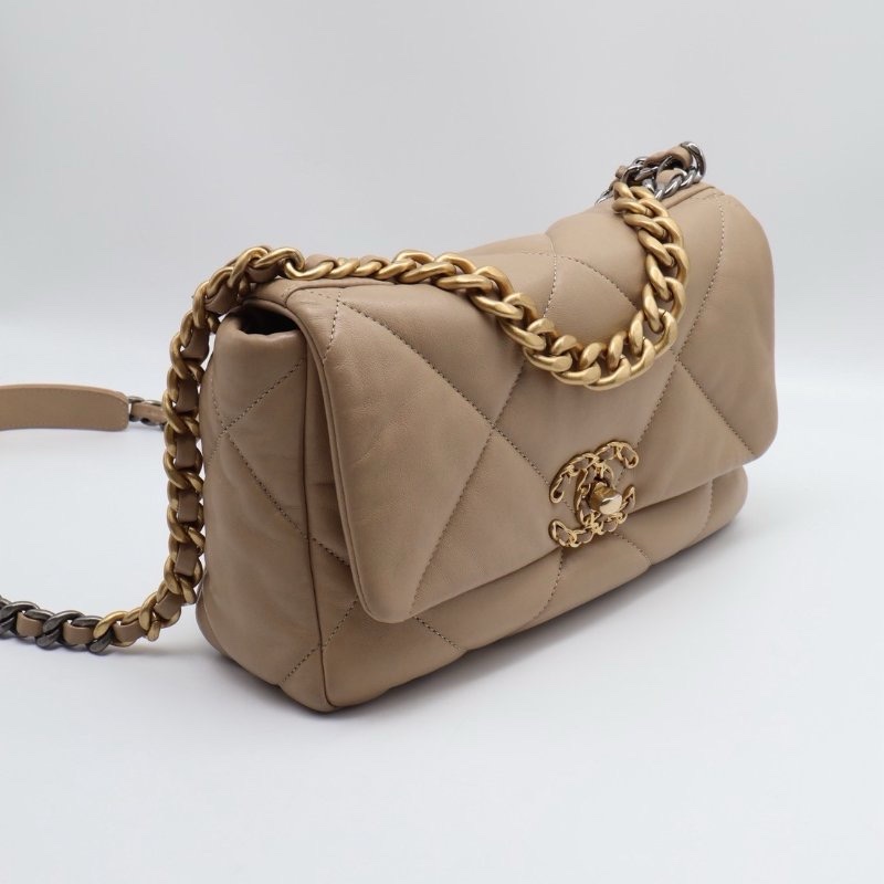 CHANEL 19 Bag 菱格紋羊皮手提肩背包 26 - 淺奶茶金31開-1