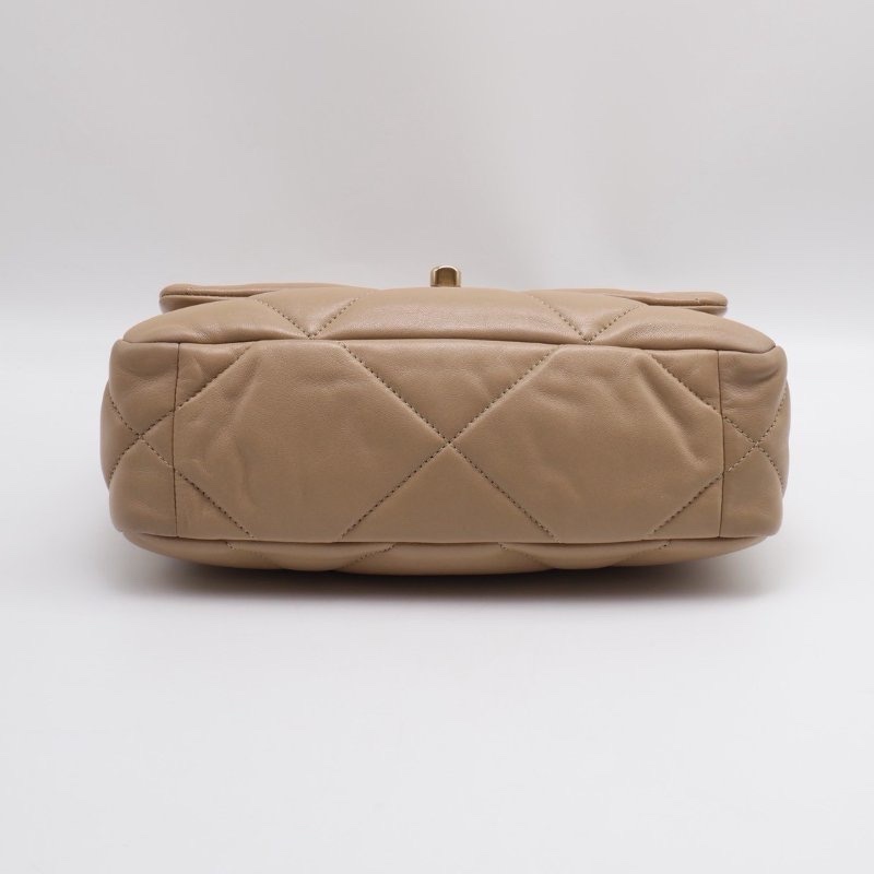 CHANEL 19 Bag 菱格紋羊皮手提肩背包 26 - 淺奶茶金31開-9