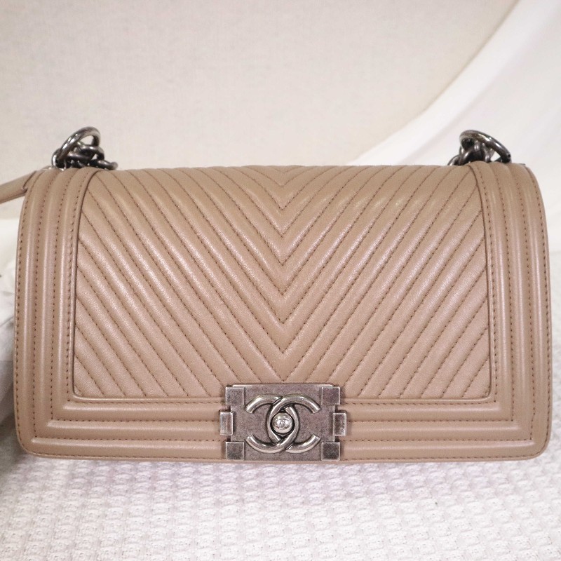 CHANEL  奶茶色V紋 中號 LEBOY 鏈條包 25cm-7