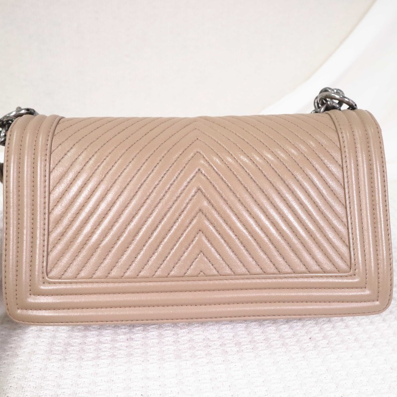 CHANEL  奶茶色V紋 中號 LEBOY 鏈條包 25cm-14